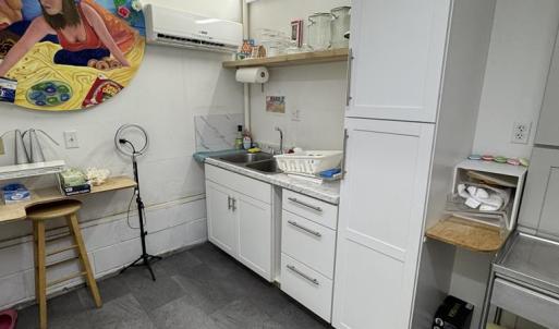 Back House Extra Kitchen