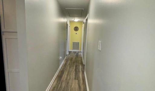 Hallway to bedrooms.