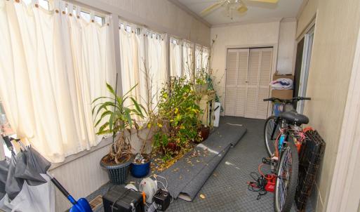 2nd floor apt entrance