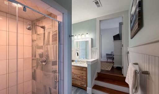 Bathroom 4