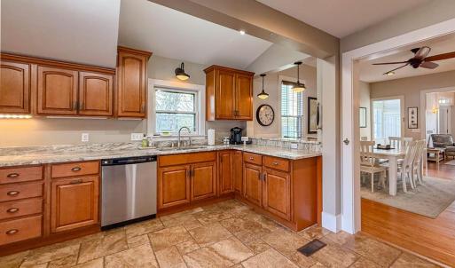 309 Kitchen