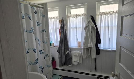 Upstairs bath with shower