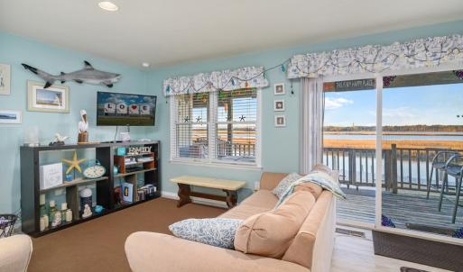 Photo #8 of 7718 EAST SIDE RD, CHINCOTEAGUE, VA