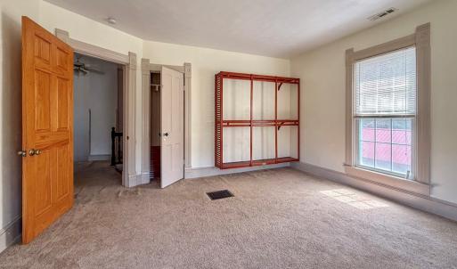 Bedroom 1 - shelving