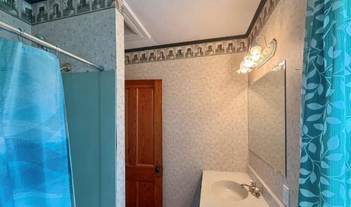 Bathroom - upstairs v2