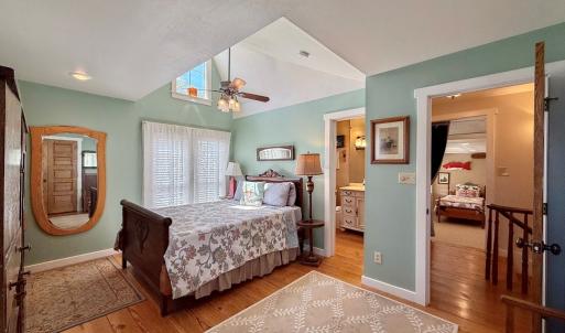 bedroom 2 v3- ensuite upstairs