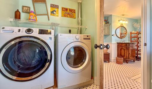 laundry room - upstairs