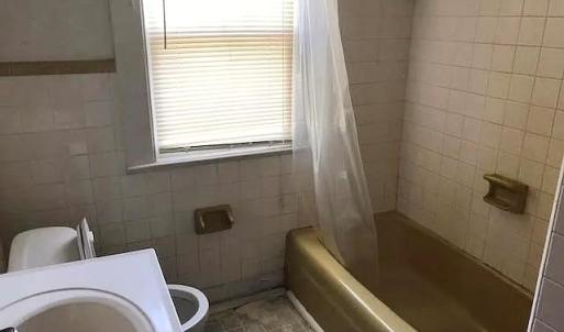 Unit A - Bathroom Upstairs