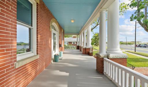 Photo #12 of 306 BAY AVE, CAPE CHARLES, VA 0.5 acres