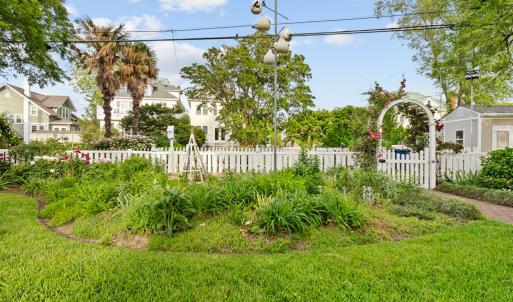 Photo #26 of 306 BAY AVE, CAPE CHARLES, VA 0.5 acres