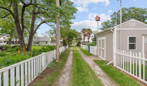 Photo #30 of 306 BAY AVE, CAPE CHARLES, VA 0.5 acres