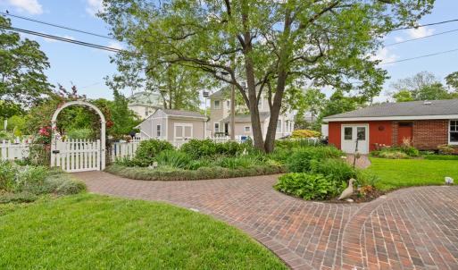 Photo #37 of 306 BAY AVE, CAPE CHARLES, VA 0.5 acres
