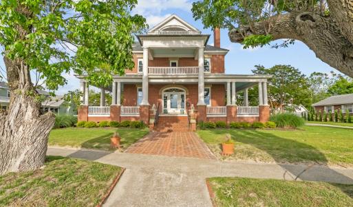 Photo #5 of 306 BAY AVE, CAPE CHARLES, VA 0.5 acres