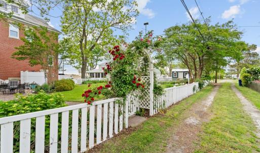Photo #39 of 306 BAY AVE, CAPE CHARLES, VA 0.5 acres