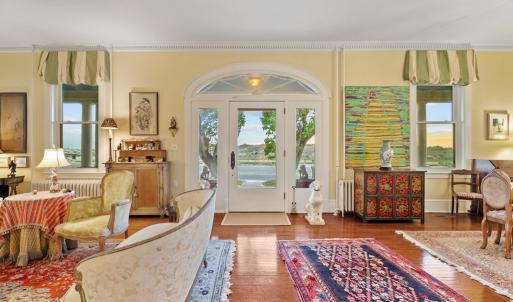 Photo #4 of 306 BAY AVE, CAPE CHARLES, VA 0.5 acres