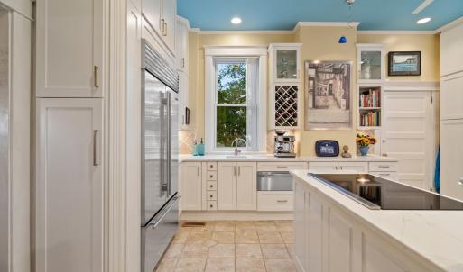 Photo #8 of 306 BAY AVE, CAPE CHARLES, VA 0.5 acres