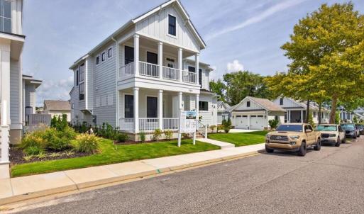 Photo #2 of 304 BAYSIDE AVENUE, CAPE CHARLES, VA 0.2 acres