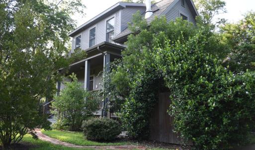 East front of house from driveway