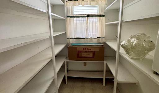 Walk in pantry off of laundry room