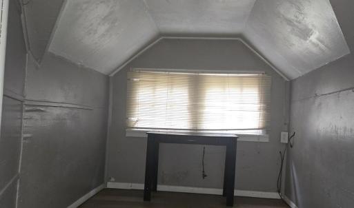 Upstairs Vestibule