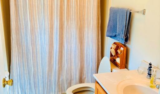 1st Floor BR-En Suite Bathroom
