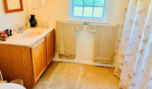 1st Floor Guest Bathroom