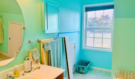 2nd Floor Bathroom