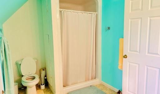 2nd Floor Bathroom