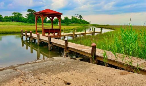 Community Boat Ramp/Pier