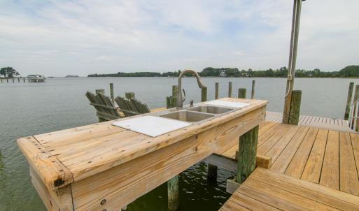Cleaning Station, Catch all the Fish you want and clean them right here.