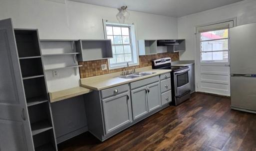 43B Kitchen