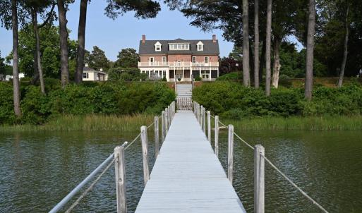 Pier