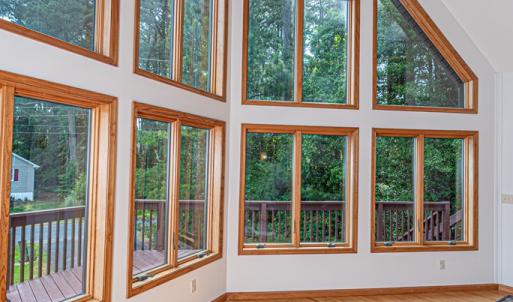 Expansive window