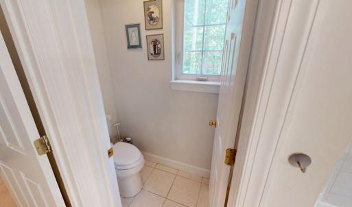 Main Ensuite Bathroom View 2