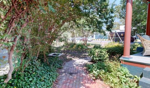 Side garden area