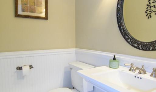 1/2 Bath