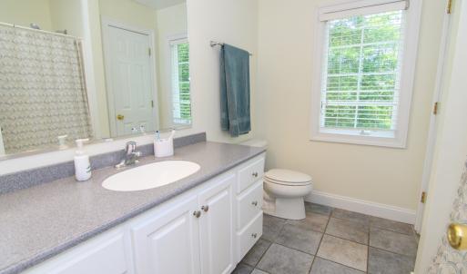 2md Floor Guest Bath