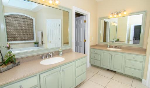 Primary Bath, Separate Vanities, Large WIC, Whirlpool tub, separate shower