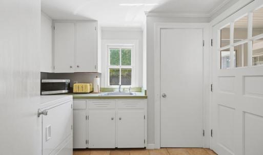 Laundry/ Mud Room Off Kitchen