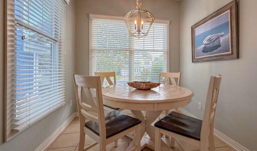 Kitchen breakfast nook