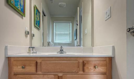 2nd Floor 1/2 Bath