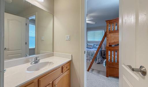 2nd Floor Bathroom