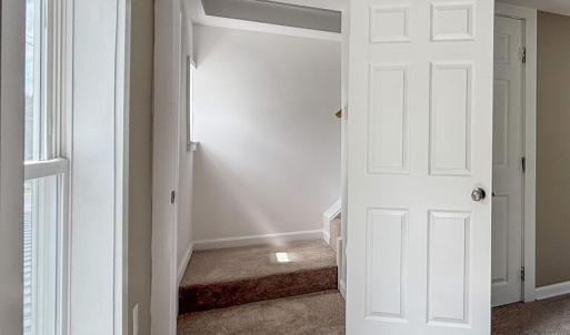 Entry -3rd Floor Bonus Room