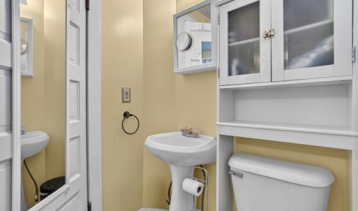 Second Floor Full Bathroom
