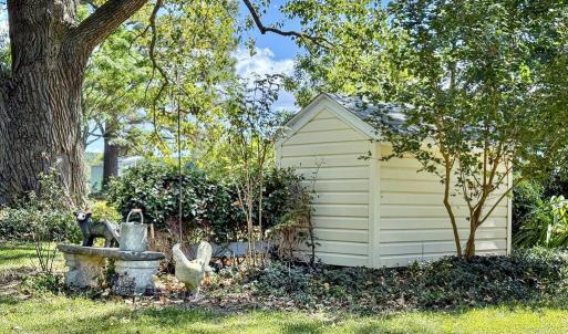 Shed