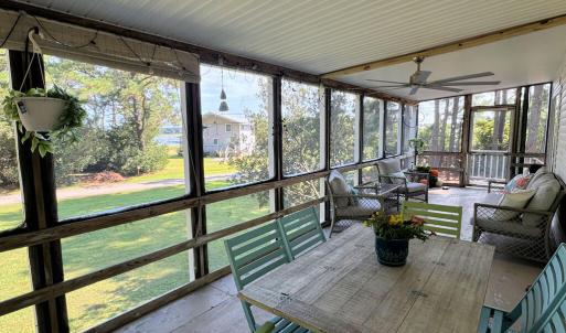 Screened porch with great waterviews.
