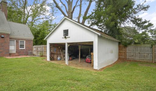 Garage/Storage