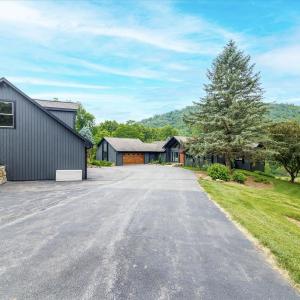 Photo #5 of SOLD property in 1424 Bottom Creek Ln, Bent Mountain, VA 26.0 acres