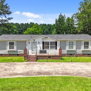 Photo #3 of 1094 Draper Drive, Robersonville, NC 1.8 acres