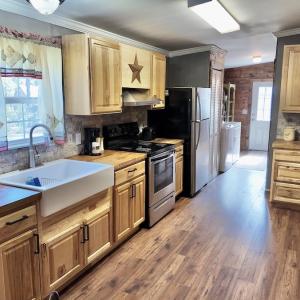 Photo #11 of 2338 Etters Lane, Cassatt, SC 28.0 acres